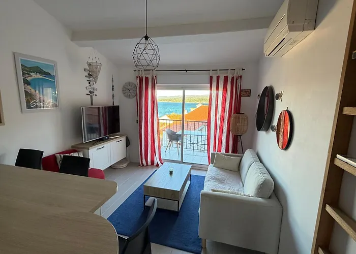 La Corniche Nyaraló